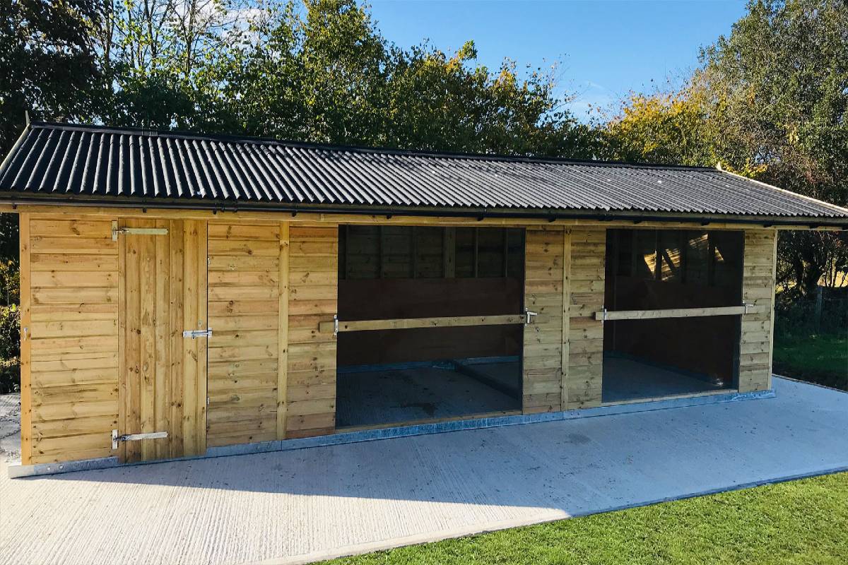 Mobile Field Shelter Stables Free Delivery Within 50 Miles Horse Jumps
